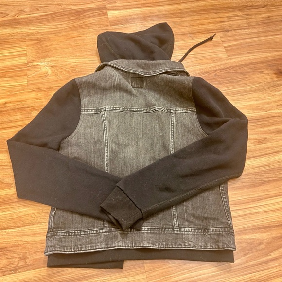 SOLD - Picture 3 of 8